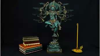 Lakshmi bénie n°1 en laiton réalisée à la cire perdue