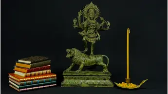 Statue bénie de Kali en laiton réalisée à la cire perdue