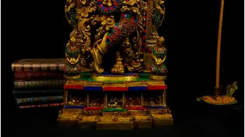 Statue bénie de Krishna provenant de Delhi, en Inde, vue complémentaire n°7