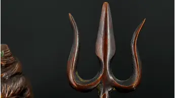 Détail du trident de Shiva