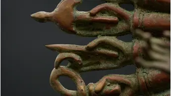 Statue bénie d’Avalokiteshvara aux 1 000 bras en laiton, détail complémentaire n°15