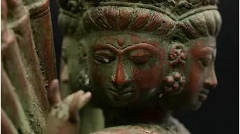 Statue bénie d’Avalokiteshvara aux 1 000 bras en laiton, détail complémentaire n°31