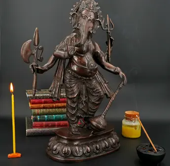 Statue bénie de Ganesh Guerrier en laiton, vue complémentaire n°4