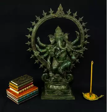 Statue bénie de Ganesh Nataraja en laiton
