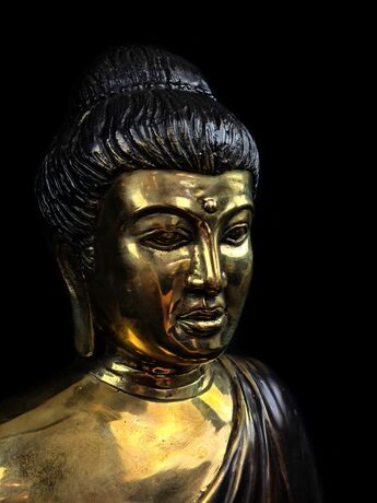 Statue sacrée bénie – Bouddha de la Conception, détail sculpté n°1