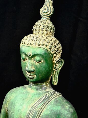 Grand Bouddha béni Lumière d’illumination en laiton patiné, détail complémentaire n°6