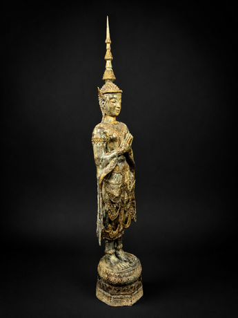 Grand Bouddha béni Bénédiction Divine, profil droit