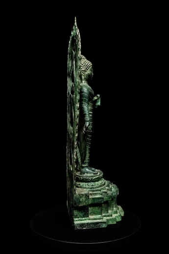 Statue bénie du Bouddha de la Protection en laiton patiné, vue de face, vue complémentaire n°6