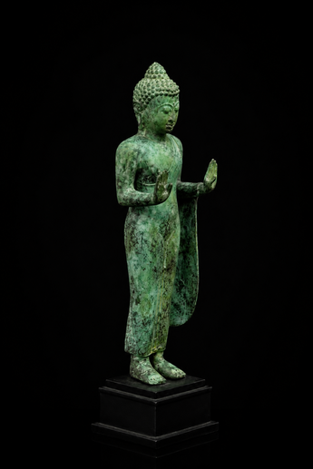 Bouddha béni de la Protection, profil droit