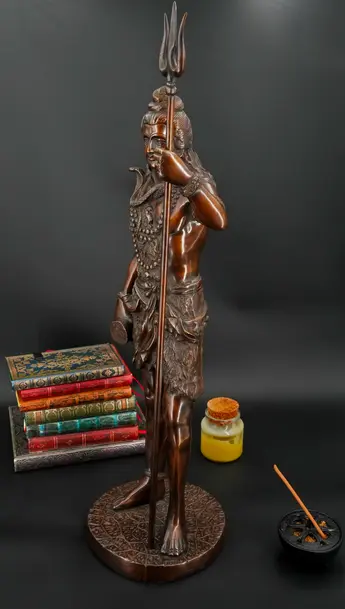 Statue bénie de Shiva provenant de Delhi, vue arrière
