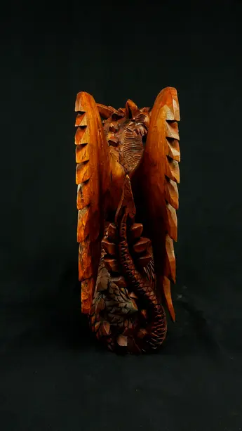 Dragon béni n°1 en bois de suar, vue arrière