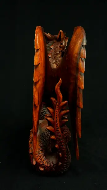 Dragon béni n°2 en bois de suar, vue arrière
