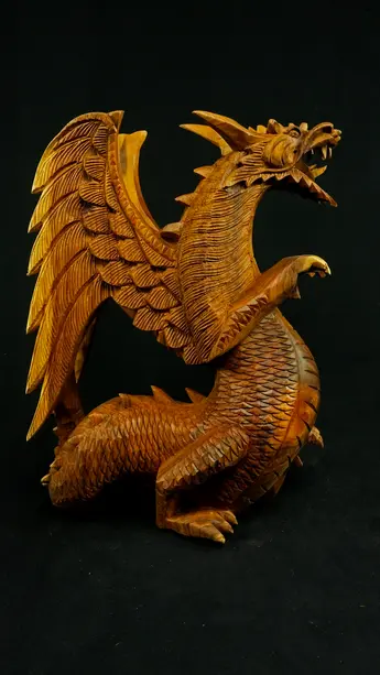 Dragon béni n°3 en bois de suar, profil gauche