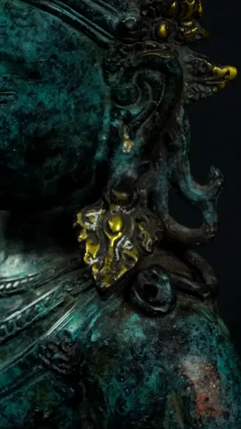 Statue bénie de Brahma en laiton réalisée à la cire perdue, détail complémentaire n°5