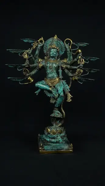 Lakshmi bénie n°1 en laiton, vue de face