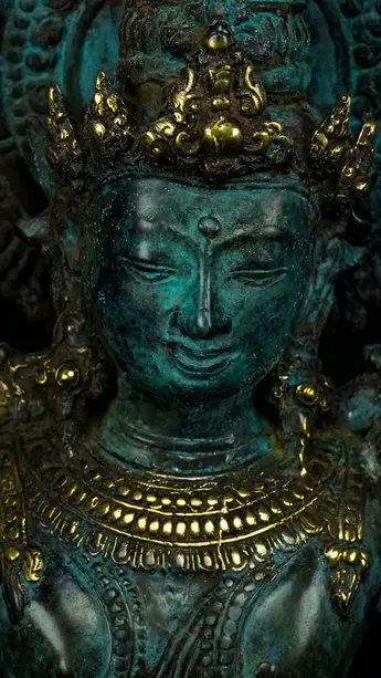 Statue sacrée bénie – Lakshmi n°1, détail sculpté n°7
