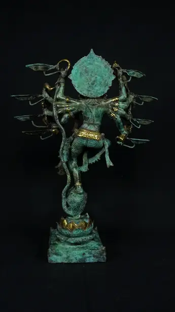 Lakshmi bénie n°2 en laiton, vue arrière