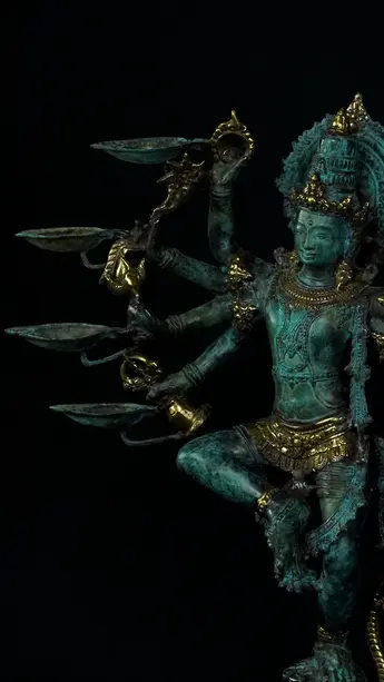 Détail des bras et attributs de Lakshmi n°2