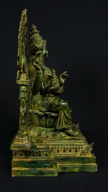 Statue bénie de Guanyin n°1 en laiton, profil droit