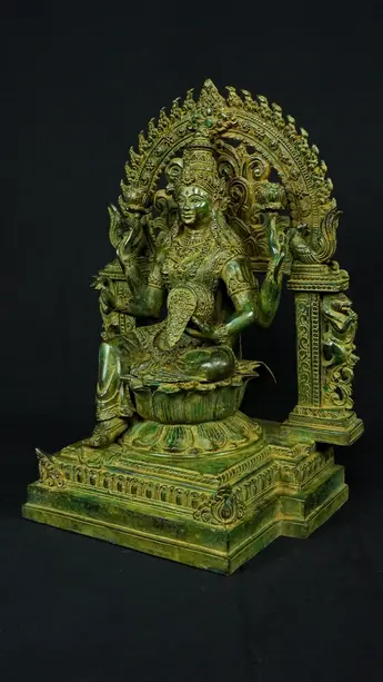 Statue bénie de Guanyin n°4 en laiton, détail complémentaire n°6