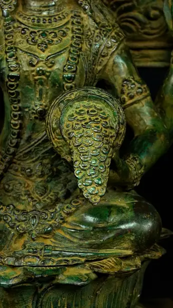 Statue bénie de Guanyin n°4 en laiton, détail complémentaire n°11