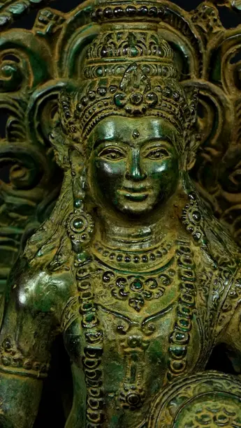 Détail du visage de Guanyin n°4 en laiton