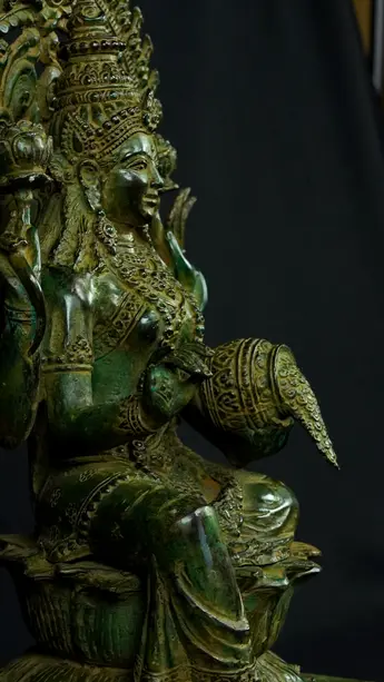 Statue bénie de Guanyin n°4 en laiton, détail complémentaire n°27
