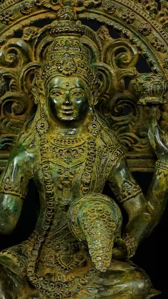 Détail du visage de Guanyin n°3 en laiton
