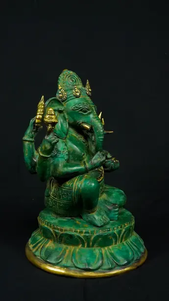 Statue bénie de Ganesh vert en laiton, détail complémentaire n°2