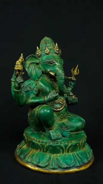 Statue bénie de Ganesh vert en laiton, détail complémentaire n°3