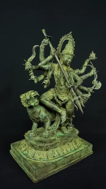 Statue sacrée bénie – Durga aux 10 bras, vue complémentaire n°4