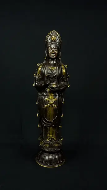 Statue bénie de prêtre sacré en laiton, détail complémentaire n°3