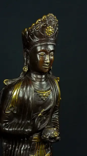 Statue bénie de prêtre sacré en laiton, détail complémentaire n°12