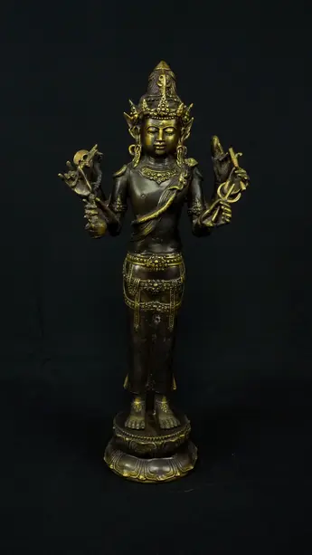 Statue sacrée bénie – Shiva indonésien à six bras – 66 cm, détail sculpté n°7