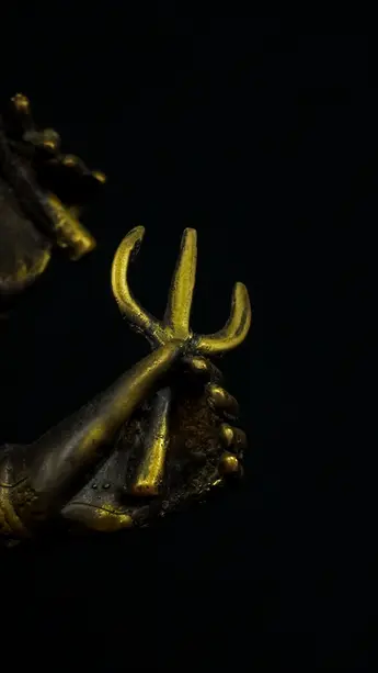 Détail du trident de Shiva indonésien