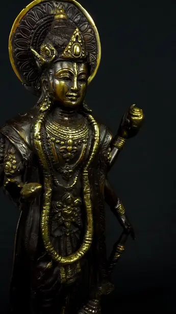 Statue sacrée bénie – Prêtre ou saint sacré – 40 cm, détail sculpté n°2