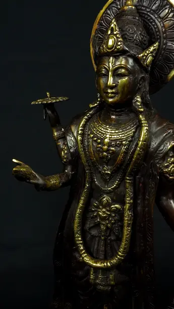 Statue sacrée bénie – Prêtre ou saint sacré – 40 cm, détail sculpté n°3