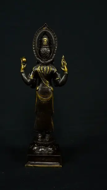 Gardien sacré de la sagesse, vue arrière