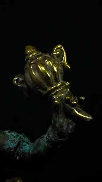 Statue sacrée bénie – Ganesh n°1 – 39 cm, détail sculpté n°3