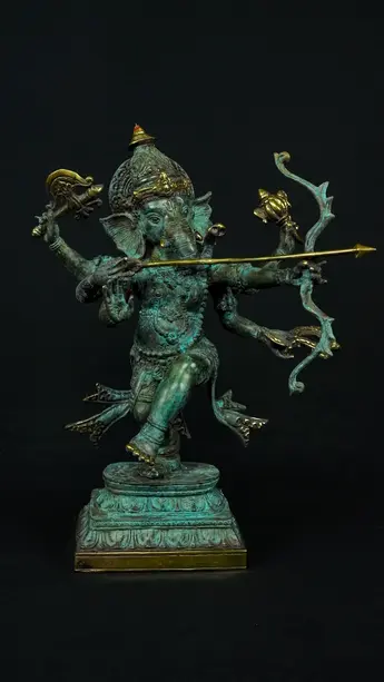 Ganesh n°3 en laiton, vue entière