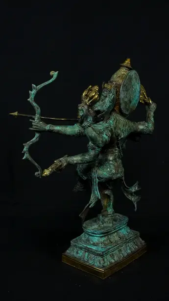 Statue sacrée bénie – Ganesh n°3 – 39 cm, détail sculpté n°4