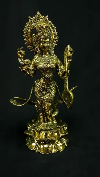 Statue sacrée bénie – Saraswati au cygne, détail sculpté n°5