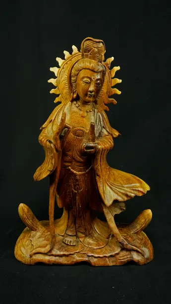 Statue sacrée bénie – Guanyin en bois de suar – 31 cm, vue complémentaire n°7