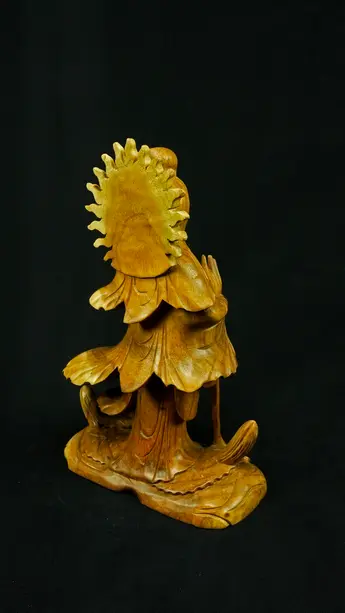 Statue sacrée bénie – Guanyin en bois de suar – 31 cm, détail sculpté n°8