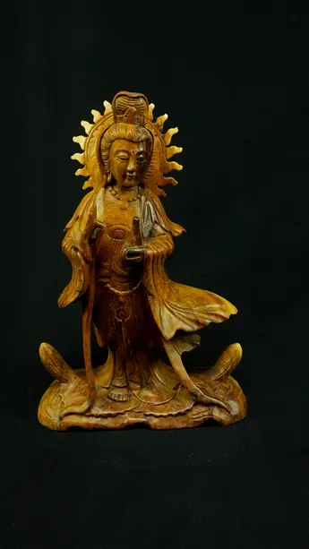 Statue sacrée bénie – Guanyin en bois de suar – 31 cm, vue complémentaire n°3