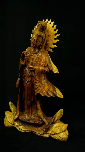 Statue bénie de Guanyin en bois de suar, détail complémentaire n°5