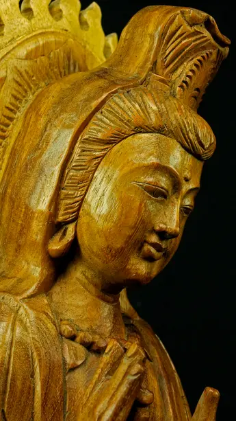 Statue bénie de Guanyin en bois de suar, détail complémentaire n°12