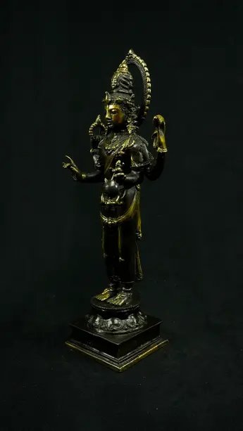 Statue sacrée bénie – Brahma indonésien n°2, détail sculpté n°2