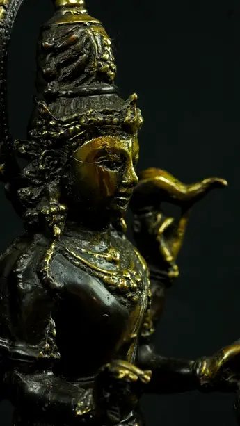Statue sacrée bénie – Brahma indonésien n°2, détail sculpté n°8