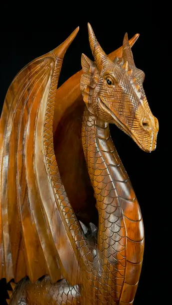 Détail de la tête sculptée du Dragon Masterpiece